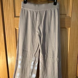 Amazon Brand Tan/Cream colored sweatpants/loungewear